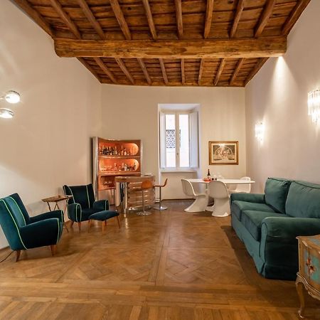 Apartmán Chic And Style In Historical Via Giulia Řím Exteriér fotografie