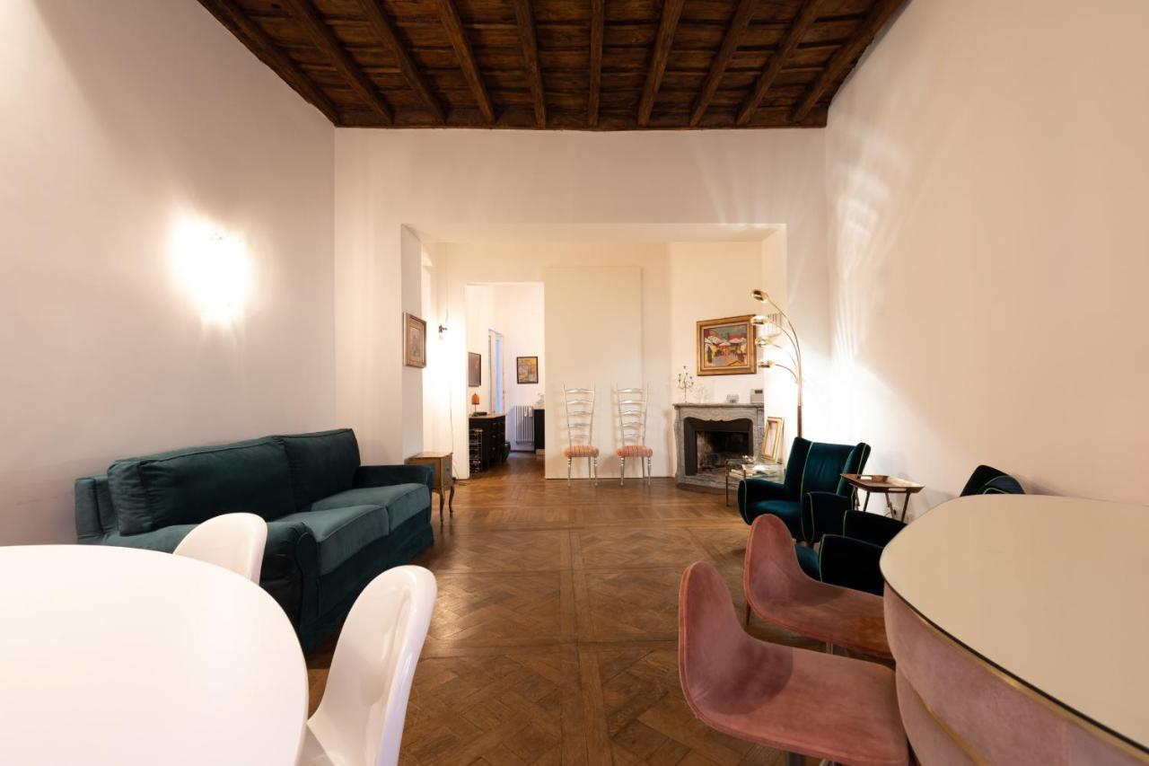 Apartmán Chic And Style In Historical Via Giulia Řím Exteriér fotografie