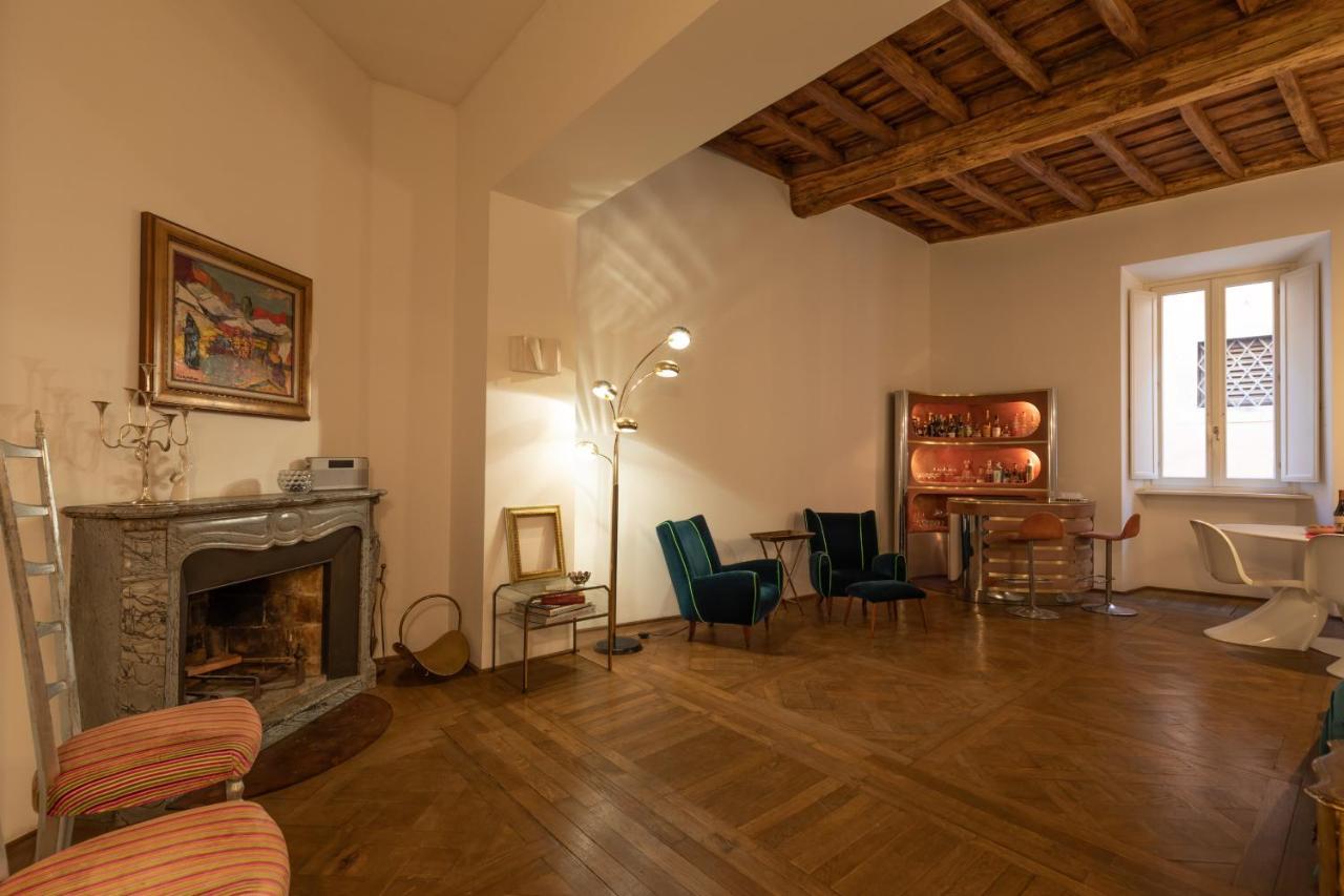 Apartmán Chic And Style In Historical Via Giulia Řím Exteriér fotografie