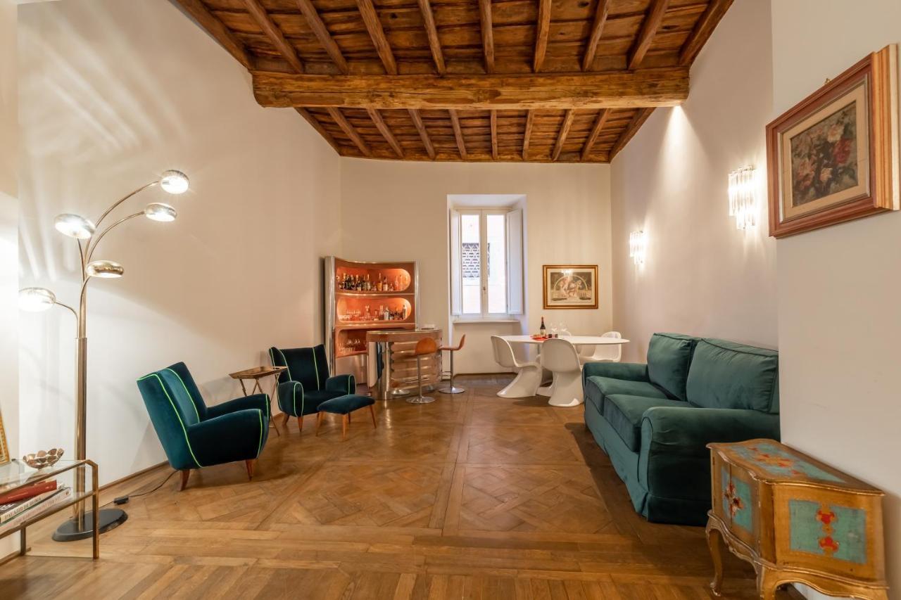 Apartmán Chic And Style In Historical Via Giulia Řím Exteriér fotografie