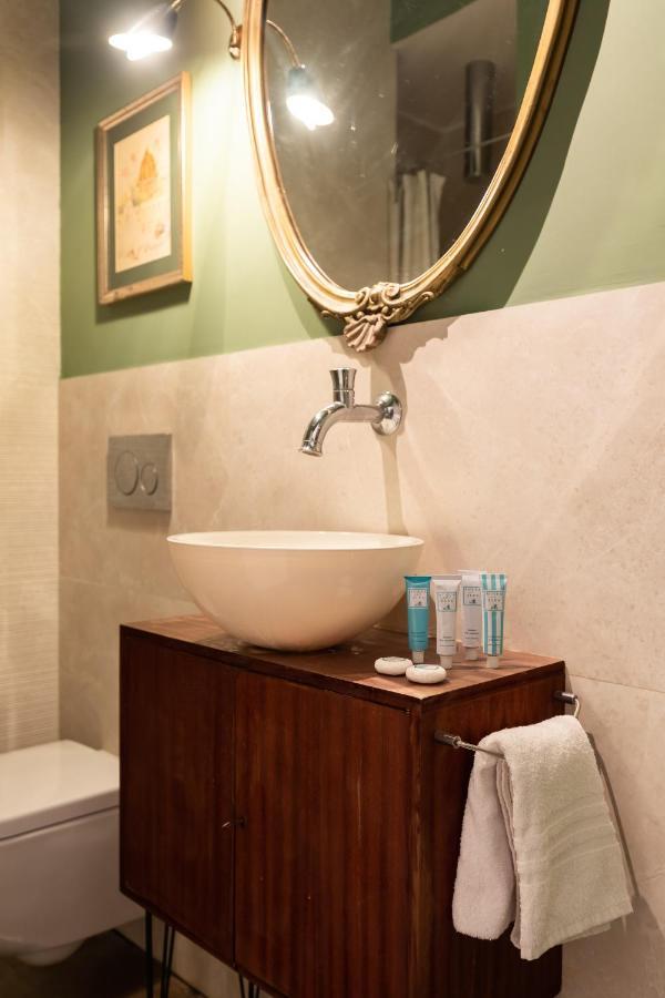 Apartmán Chic And Style In Historical Via Giulia Řím Exteriér fotografie